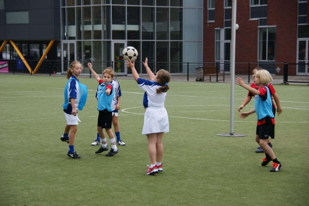 Korfbal E2 10 oktober-17.JPG